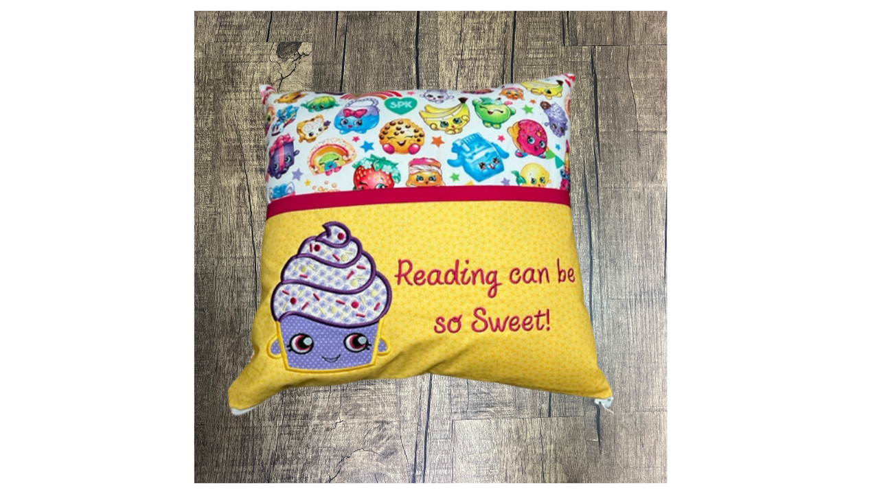 14" Pocket Pillow- Cupcake