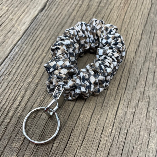 Key Fob - Expandable Wristlet, Brown Check