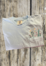 Load image into Gallery viewer, Short Sleeve Tshirt - Wildflowers, Chambray
