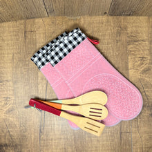 Load image into Gallery viewer, Silicone Oven Mitt - Red Dot Quilted Lining/ Pair
