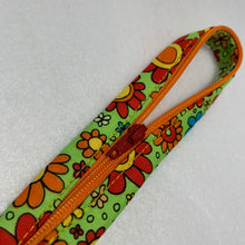 Load image into Gallery viewer, Key Fob - Lime Floral
