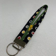 Load image into Gallery viewer, Key Fob - Star Green
